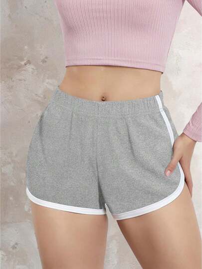 Women's Yoga Shorts Stylish Contrast Color Elastic Mid-Rise Running Shorts For Yoga Running Cycling Workout