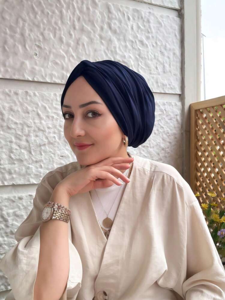 1件装女士经典纯色化疗头巾帽，高弹力褶皱设计，防滑透气，多层褶皱头巾，完美搭配穆斯林头巾，柔软亲肤的莫代尔针织面料，适合日常佩戴 - 藏蓝色 - 查看 1
