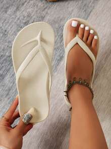 女士纯色简约人字拖，柔软舒适，适合户外、室内、度假、海滩、浴室、泳池等各种场合，四季皆宜 - 卡其色 - 查看 2