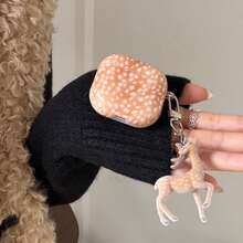 Estuche para auriculares con diseño lindo de ciervo naranja y colgante de ciervo compatible con Pro 2, estuche minimalista adorable para Apple 3, 1/2 generación, adecuado para mujeres - Naranja - Ver 3