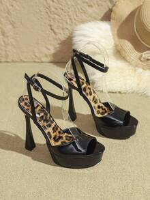 1 Pair Women's Fancy Thick Sole Sandals, Outdoor Summer Open Toe Criss-Cross Strap Asymmetric Chunky Heel Fashion High Heels - Black - View 5