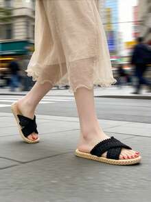 Women's Black Sandals, Women's Flat Plastic Sandals, New Summer Criss-Cross Sandals, Fashion Versatile, Women's Sandals, Slippers, Soft Open Toe Flat Sandals, Women's Flat Sandals, Black Sandals, Women's Slippers, Lightweight Soft-Sole, Holiday Sandals, Casual Comfortable, Beach Sandals, Elegant Women's Sandals - Black - View 4