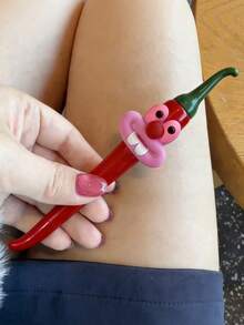 1pc Cute Cartoon Spicy Pepper Ballpoint Pen, Funny Cartoon Design Retractable Pen For Writing & Drawing - Black - View 5