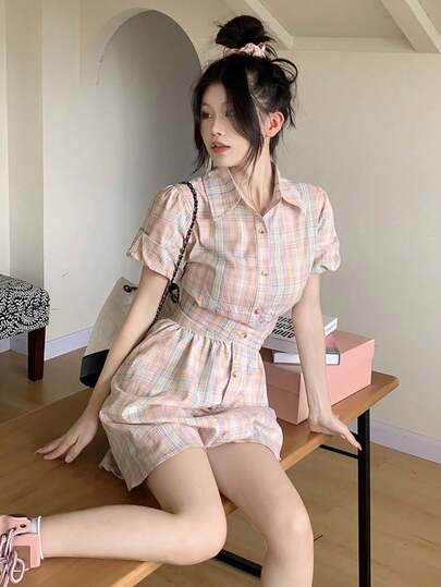 Đầm sơ mi kẻ caro cài cúc phía trước