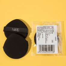 Nars Hydrophilic Polyurethane Makeup Sponge, Teardrop Shaped Makeup Puff, Creates Seamless Natural-Looking Skin Makeup - Black - View 4