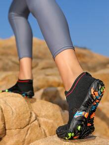 Quick-Drying Water Shoes, Unisex Outdoor Wading Shoes, Hiking, Rafting, Anti-Slip, Snorkeling, Swimming, Beach Shoes For Women, Suitable For Rocks And Tidal Pools, All-Season Versatile, Indoor Yoga & Swimming Shoes - Black - View 3