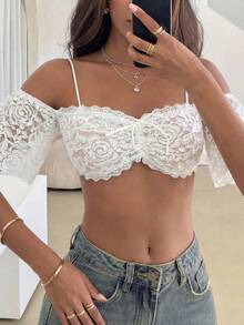 白色玫瑰蕾丝露肩短款上衣，细肩带设计，露背，荷叶边装饰，优雅休闲风格，适合夏季外出、海滩度假、派对之夜、简约日常穿着，波西米亚风情。 - 白色 - 查看 6