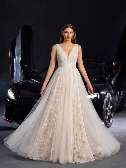 Faeriesty Elegant vit kontrasterande mesh spets A-linjeformad v-ringning transparent rygg ärmlös chiffong formell aftonklänning, lämplig för bröllopsceremoni, brudfest, formell middag