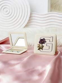 1个Y2K风格英文字母系列便携式化妆镜，可折叠轻巧便携，全皮材质，适合各种场合，可折叠方形口袋镜，复古花卉3D英文字母印花设计，180°翻盖，多功能 - 彩色 - 查看 30