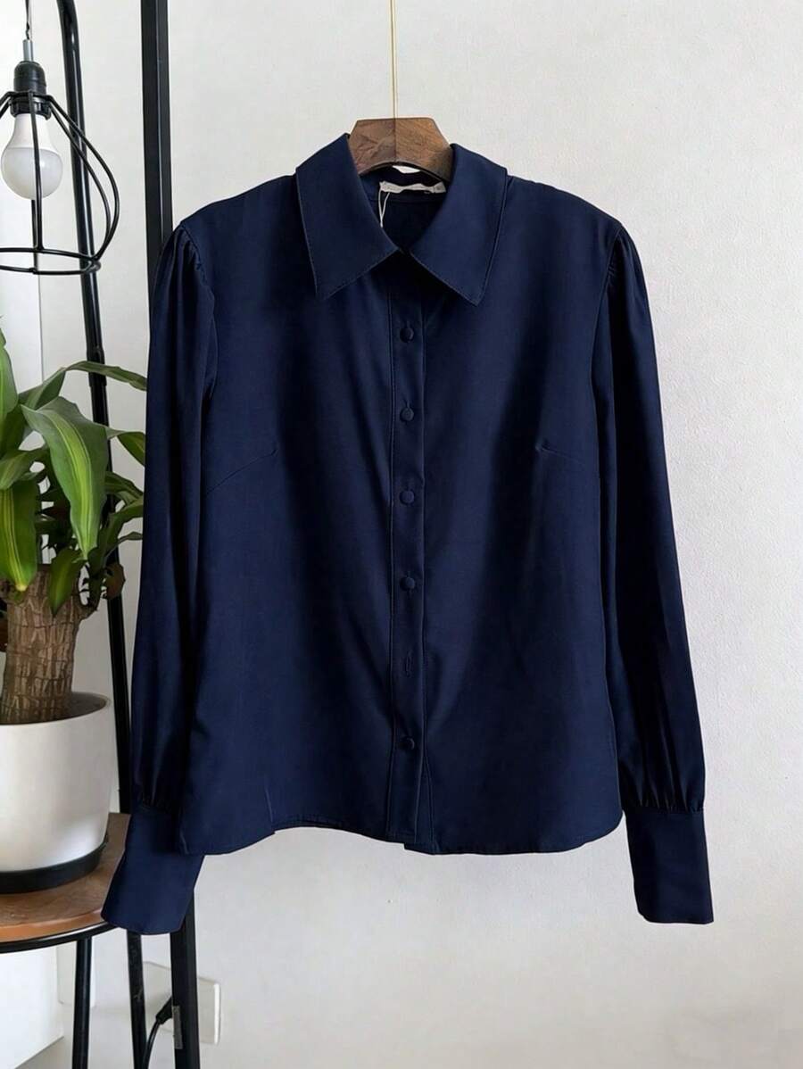 Carnival, Street Party. Elegant And Casual Women's Shirt, Puff Sleeves, Has 3 Buttons, JEMMY MODA. This Is A Simple And Versatile Shirt That Combines Work And Personal Life, Leisure And Fashion. - 藏蓝色 - 查看 1