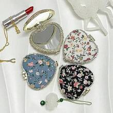 One Portable Heart-Shaped Folding Makeup Mirror With A Cute Fabric Cover And Printed Pattern - A Double-Sided Makeup Mirror, Perfect For Home And Travel. An Ideal Gift For Women, Girls, Mothers, Friends, And Wives. Small Mirror, Pocket-Sized Vanity Mirror. Suitable For Living Room, Home, Bedroom, Bathroom, Home Decor, Travel, Weddings, Parties, Birthdays, Men's Gifts, Moms, Dads, Best Friends, Teachers, New Year's Gifts, Accessories, Funny Gifts, Cosmetics, Inexpensive, Room Decor, Dressing Table, Travel, Bedroom, Makeup Accessories, Mirror, Vanity Mirror, Mini Mirror, Small Mirror, Handheld Mirror, Cheap, Christmas Stocking Gift, Cosmetics, Makeup Tools, Inexpensive Items, Gifts, Women's Gifts, Christmas Gifts.,Cheap,Valentine's Day,Cheap Items,Travel,Travel Essential,Room Decor,Valentine's Gift,Cheap Stuff,Room,1 Dollar Items,Vacation Essentials,Gifts For Women,Bedroom,Valentine,99 Cent - trắng - Xem 3
