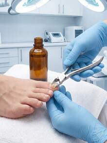 适用于厚指甲的重型脚趾甲钳 - 420不锈钢宽口花形手柄指甲钳，适合老年人、男士使用，可用于修剪嵌甲和卸除亚克力指甲。 - 彩色 - 查看 2