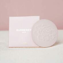 1个柔粉色花卉图案的Burberry香薰石，持久留香，适用于汽车空气清新、家居香薰、卧室和客厅，浪漫简约风格，家居香氛配件 - 淡粉紅色 - 查看 1