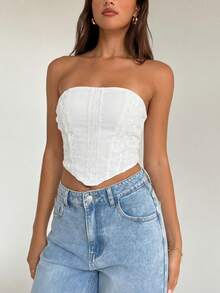 女士白色无肩带无袖露脐上衣，蕾丝边饰，荷叶边下摆设计，修身剪裁，优雅休闲风格，适合夏季外出、海滩度假、日常聚会、派对之夜，易于搭配 - 白色 - 查看 5