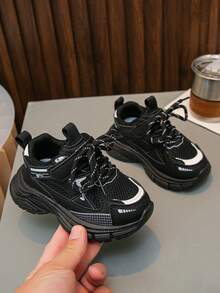 1双儿童网面时尚运动鞋，方便的魔术贴软底休闲鞋，男女童均适用 - 黑色 - 查看 3