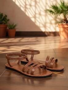 1双棕色女童平底凉鞋，编织皮革三带设计，后跟松紧带，圆头软底防滑，时尚可爱波西米亚公主风沙滩凉鞋，适合3-12岁女童，休闲、沙滩、校园、度假、春夏皆宜。 - 棕色 - 查看 3