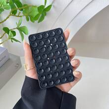 升级版双面硅胶吸盘手机支架，适用于硅胶材质的手机配件。角度可调节，设计小巧。适合化妆、跳舞、健身、瑜伽、淋浴、看剧等多种场景，也非常适合拍摄视频和自拍。 - 多種 - 查看 3