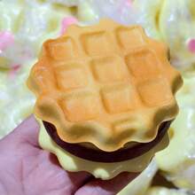 全新原装华福多层饼干挤压玩具，慢回弹减压玩具，触感柔软粘稠，青少年减压玩具，生日礼物，节日礼物，复活节礼物，圣诞节礼物 - 彩色 - 查看 11