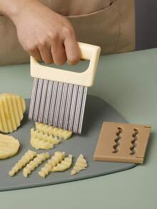 1 pieza Cortador de patatas ondulado multifunción con cubierta protectora de plástico, cuchillo de patatas ondulado creativo, rebanador de verduras ondulado, cortador de patatas fritas onduladas, herramienta de corte de cocina multiusos, máquina de hacer patatas fritas, regalo para Acción de Gracias/Navidad/Halloween - Multicolor - Ver 5