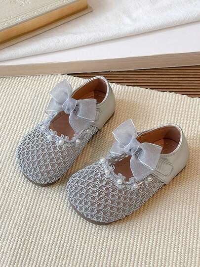 1 Pair Girls' Casual Fashion Flat Shoes, Solid Color Fishnet Floral Decor, Faux Pearl Bowknot Design, Breathable & Comfortable, Hook And Loop Closure For Easy Wear, Suitable For Children's Daily Sports, Leisure, Play, Vacation, Combines Aesthetics And Practicality, All Season