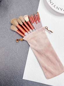 Bộ cọ trang điểm chuyên nghiệp 15 món với lông mềm mại, bao gồm cọ tán phấn mắt, kem nền, phấn má hồng và 2 bông mút trang điểm màu nâu, phù hợp với mọi nhu cầu chăm sóc da - lý tưởng cho người mới bắt đầu và chuyên gia. Món quà hoàn hảo cho sinh nhật, Giáng sinh và Năm mới, quà tặng cho bạn gái, bạn bè, mẹ, hoặc dùng để trang trí phòng trang điểm. - Nhiều màu - Xem 9