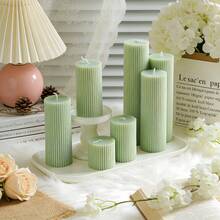 1支薄荷绿条纹圆柱形香氛蜡烛：适合摆放在客厅茶几、餐桌中央、卧室床头柜、玄关边桌上，营造迷你奢华风格，也可作为新年礼物。 - 均碼 - 查看 2