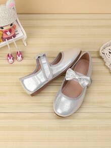 Lovely Bow Decor Shoes For Girl, Suitable For Autumn/Winter - Silver - View 2