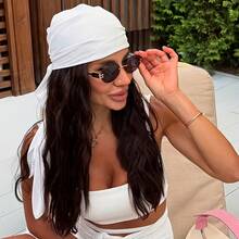 1pc Pure Color Square Scarf, Size Is 35.43inch Inches. Made Of Satin Silky Smooth Material, It Can Be Used In Various Ways As A Headscarf Or Shawl. - 彩色 - 查看 1