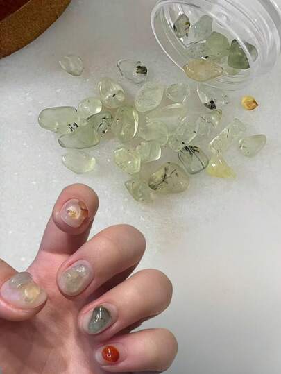 1 Box Natural Green Crystal Stone Nail Art Decorations, Asymmetrical Texture Unique Nail Jewelry Materials, Nail Art Supplies, Y2K, Suitable For DIY Nail Design Decor, Home And Salon Use Nails