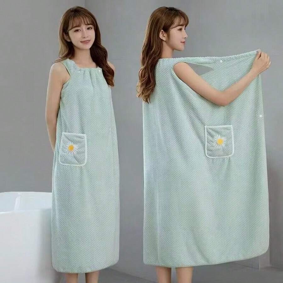 女款加厚繫帶式快乾浴袍，附髮乾帽與雛菊口袋，吸水透氣，適合 SPA 與桑拿，極簡時尚設計，可作為 SPA 毛巾或居家日常浴袍使用