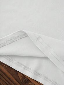 Disney 迪士尼男士米奇老鼠T恤，印有28号图案，复古休闲圆领上衣，适合日常穿着、工作或主题派对。 - 白色 - 查看 3