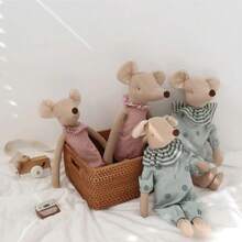 可爱毛绒小老鼠填充动物玩偶，带衣服的可爱老鼠，生日/节日礼物 - 彩色 - 查看 2