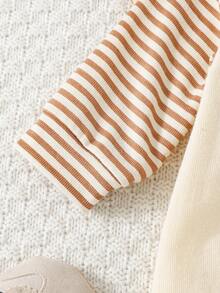 Bộ áo liền quần dài tay kẻ sọc màu trắng cổ tròn cho bé trai sơ sinh (1 chiếc) - Màu be - Xem 5