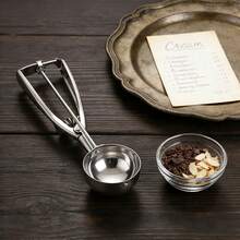 1 pieza de cuchara para helado de acero inoxidable, duradera y fácil de limpiar, con diseño ergonómico que facilita el desmoldado sin esfuerzo, ideal para escenarios como preparación de bandejas de frutas en cocina, elaboración de repostería y campamentos al aire libre, disponible en múltiples tamaños a elección para satisfacer las necesidades de formar bolas de distintas dimensiones. - 100945 plata - Ver 4