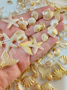 Mix Of Under The Sea Pendants: Seashell, Starfish, And Seahorse 30g - 金色 - 查看 3