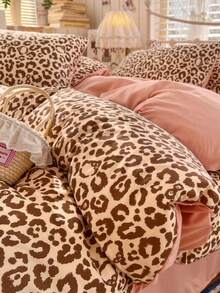 4pcs Soft Bedding Set, 100% Microfiber, Bow Leopard Print Duvet Cover Set (1 Duvet Cover + 1 Flat Sheet + 2 Pillowcases, No Filler), Wild & Open, Fashionable & Unique, Suitable For Single, Double, Queen, King Beds, All Seasons, Valentine's Day Gift - Pink Brown - View 7