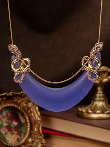 Vintage Crescent Moon Design Necklace, 3 Color Options, Exaggerated Luxurious Unique Jewelry, Blending Retro Aesthetics And Modern Luxury Style, Suitable For Weddings, Parties, Dates, And A Unique Gift For Loved Ones - Multicolor - View 4