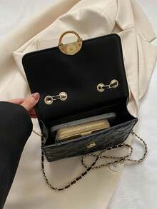 Bolso cuadrado de solapa con cadena de perlas, versátil y de moda, bolso bandolera cruzado para mujer - Negro - Ver 6