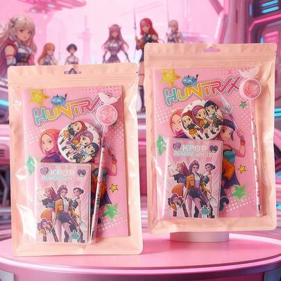 一套 K-POP 2026 最新流行周边商品，包括多功能笔、笔记本、便签本、徽章等。节日礼物（包装款式随机发货）（由于生产工艺和运输原因，可能存在色差和轻微瑕疵，属正常现象，款式随机发货）