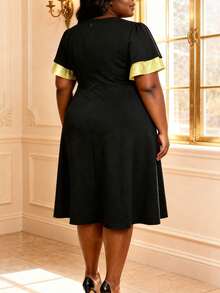Plus Size Women's Black & Yellow Contrast A-Line Dress, V-Neck Flare Sleeve, Elegant Cocktail Party Dress - Black - View 2