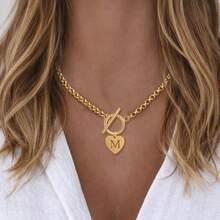 1件新款时尚心形字母吊坠T形扣金色不锈钢链项链，女士款 - 金黃色 - 查看 1