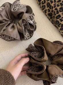 New Autumn Leopard Print Satin Scrunchie, Pleated Elegant Versatile Hair Tie - Multicolor - View 6