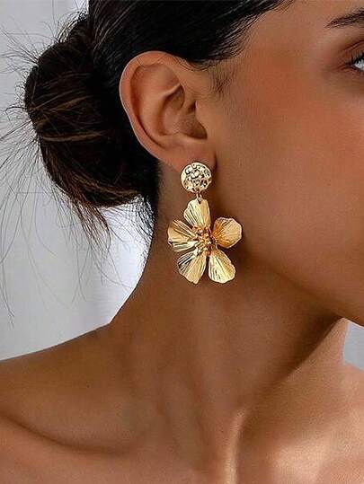 1 Pair Fashionable Classic Creative New Gold Flower Earrings, Versatile For Daily Wear, Dates, Parties, New Jewelry Accessories