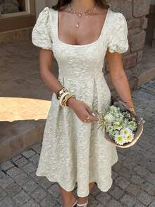 女士春夏优雅方领花瓣袖花卉纹理收腰喇叭下摆中长连衣裙，适合度假、婚礼、派对等场合。 - 米色 - 查看 2