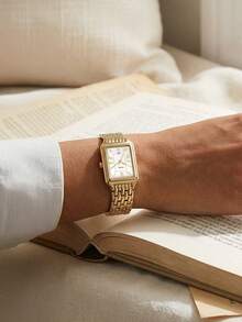 Fossil 女士石英三针腕表，时尚女士腕表，方形系列，不锈钢表壳，水晶玻璃表盘，直径 26 毫米，适合日常佩戴 - 金色 - 查看 11