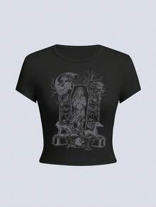 T-shirt femme avec imprimé de cartes de tarot gothique, coupe slim, style sous-culture mystérieux, manches courtes. Convient pour la mode sombre, les fêtes à thème tarot, le style de rue décontracté, les costumes d'Halloween - Noir - Voir 2