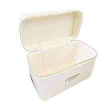 Túi đựng mỹ phẩm Chanel bằng nhung trắng, chất liệu dệt tinh tế, kiểu dáng nổi bật và khác biệt, quai xách tay, khóa kéo mạ vàng, kiểu dáng thời trang, thích hợp làm quà tặng, du lịch cao cấp và sử dụng hàng ngày. - trắng - Xem 8