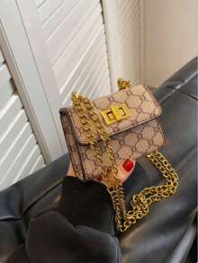 Mini Square Bag, Geometric Pattern Chain Turn Lock, PU Valentine's Day Gift, Beach Bag, Vacation Essential, Cruise Must-Have. Perfect For Commuting, Classes, Shopping, Travel, Dates, Beach Outings, Seaside Getaways, Holidays, And More. Handbag, Women's Tote Bag, Travel Bag, Women's Tote Bag, Women's Fashion Backpack, Beach Bag, Beach Tote Bag, Women's Beach Accessories, Luggage, Women's Clutch, Women's Shoulder Bag, Women's Multi-Function Backpack, Messenger Bag. Travel Essentials, Air Travel Must-Haves. New Year Gifts, Women's Gifts. - 彩色 - 查看 2