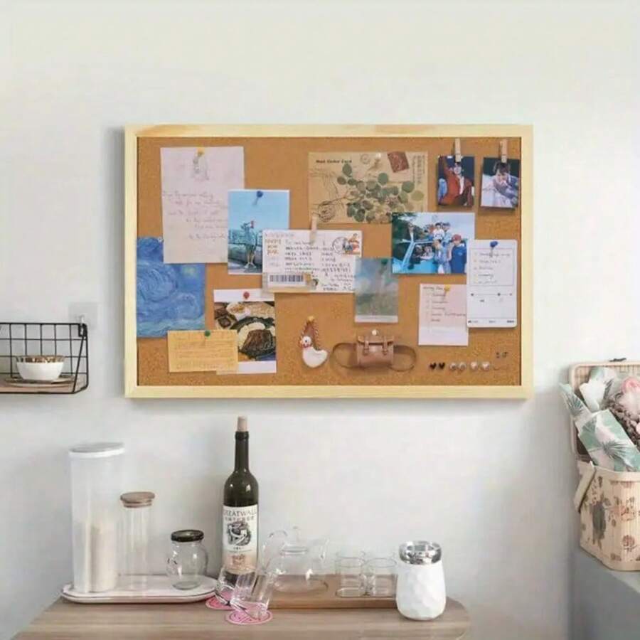 1个壁挂式公告板，信息展示板，照片墙，企业文化展示板，规划板，装饰墙。包含钉子、挂环和绳子。适用于办公室、家庭、厨房、学校和宿舍等环境。