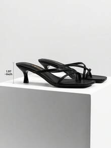 Women's Strappy Kitten Heels Flip Flops Square Open Toe Low Heels Fashion Party Dress Thong Heeled Sandals - 黑色 - 查看 3